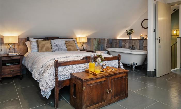 double bed, bath, separate shower, w/c and basin